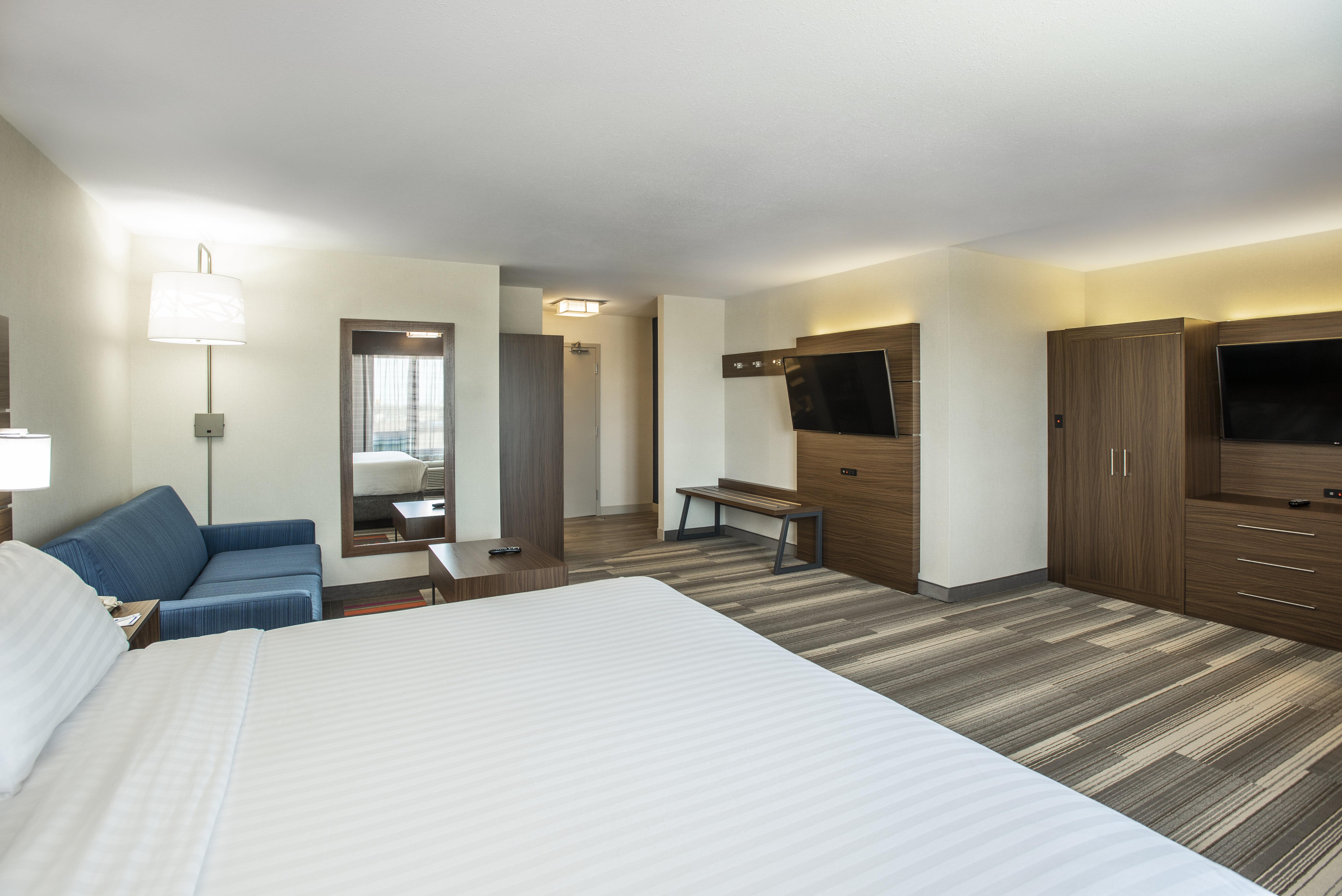 Holiday Inn Express & Suites Medicine Hat By Ihg Exterior foto