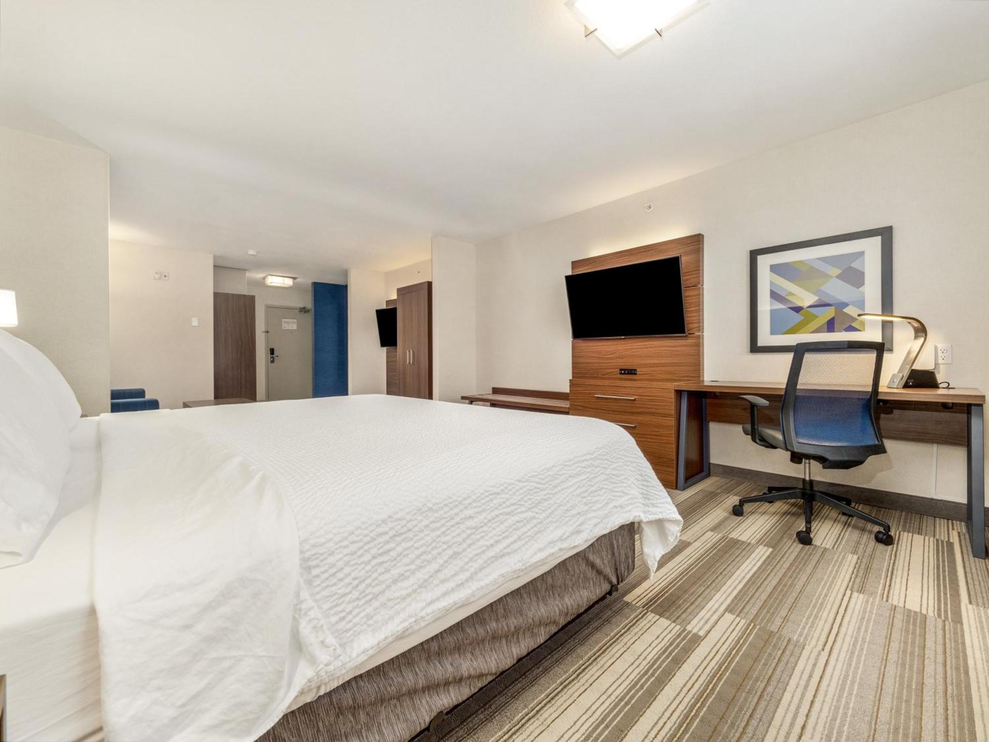 Holiday Inn Express & Suites Medicine Hat By Ihg Exterior foto