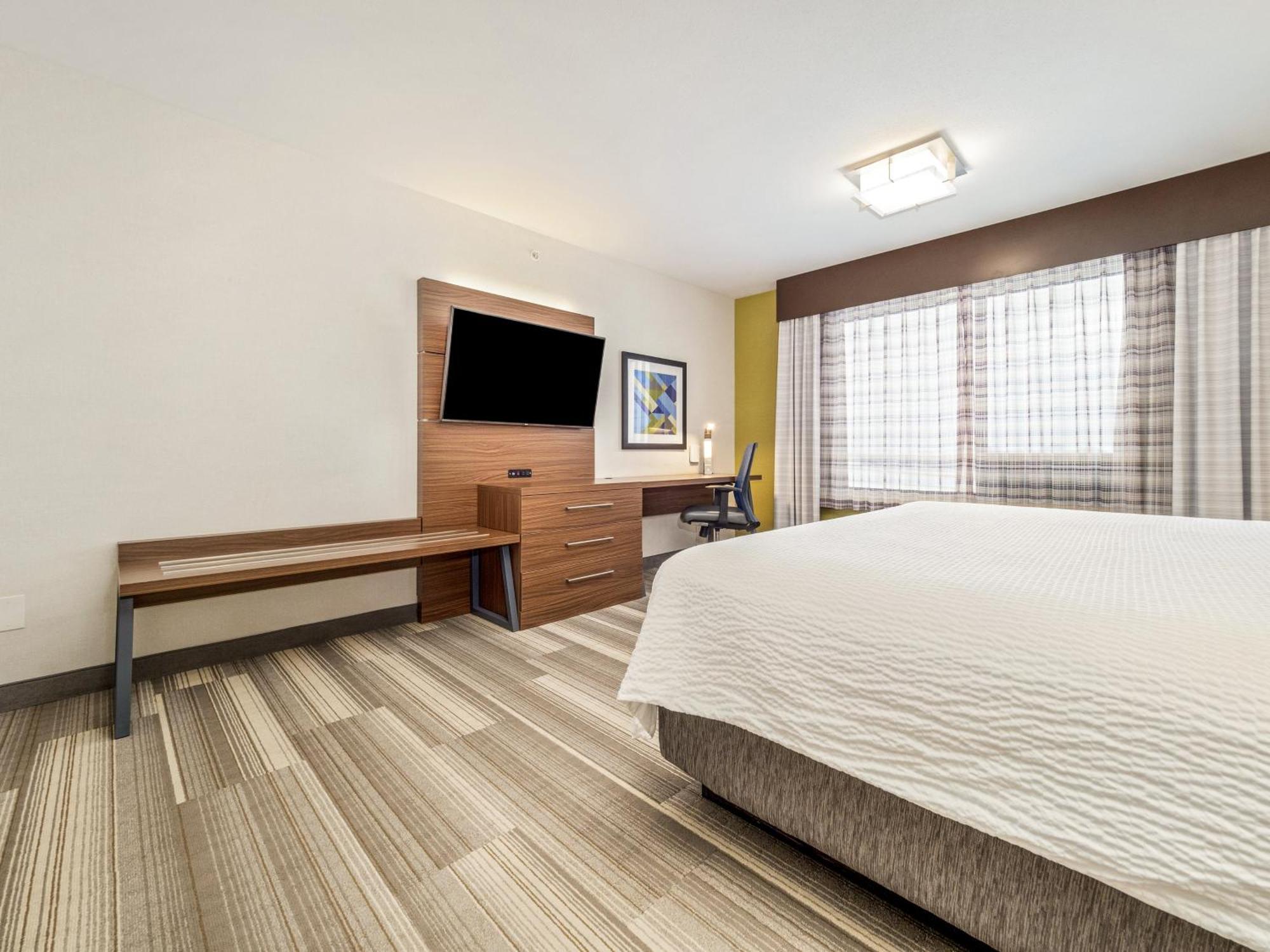 Holiday Inn Express & Suites Medicine Hat By Ihg Exterior foto