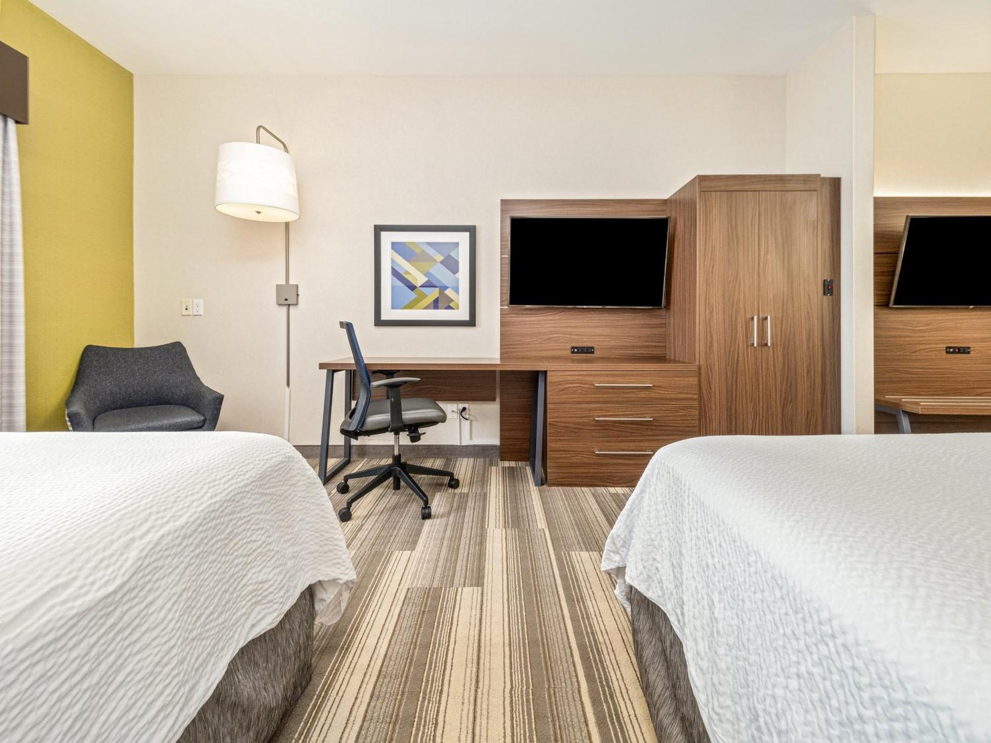 Holiday Inn Express & Suites Medicine Hat By Ihg Exterior foto
