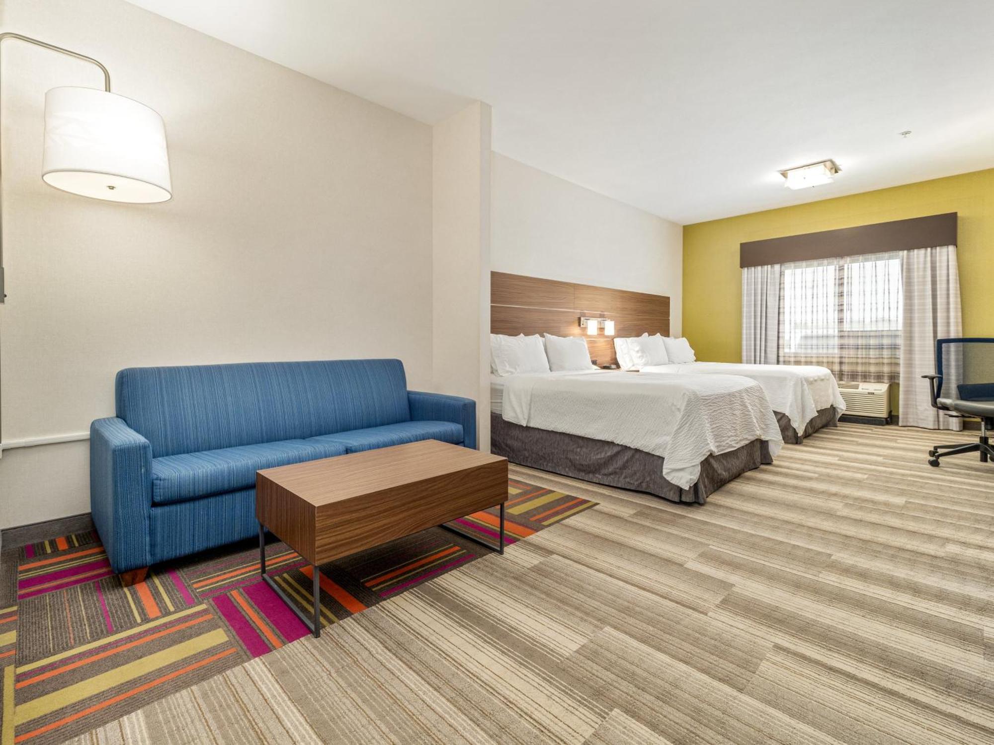 Holiday Inn Express & Suites Medicine Hat By Ihg Exterior foto